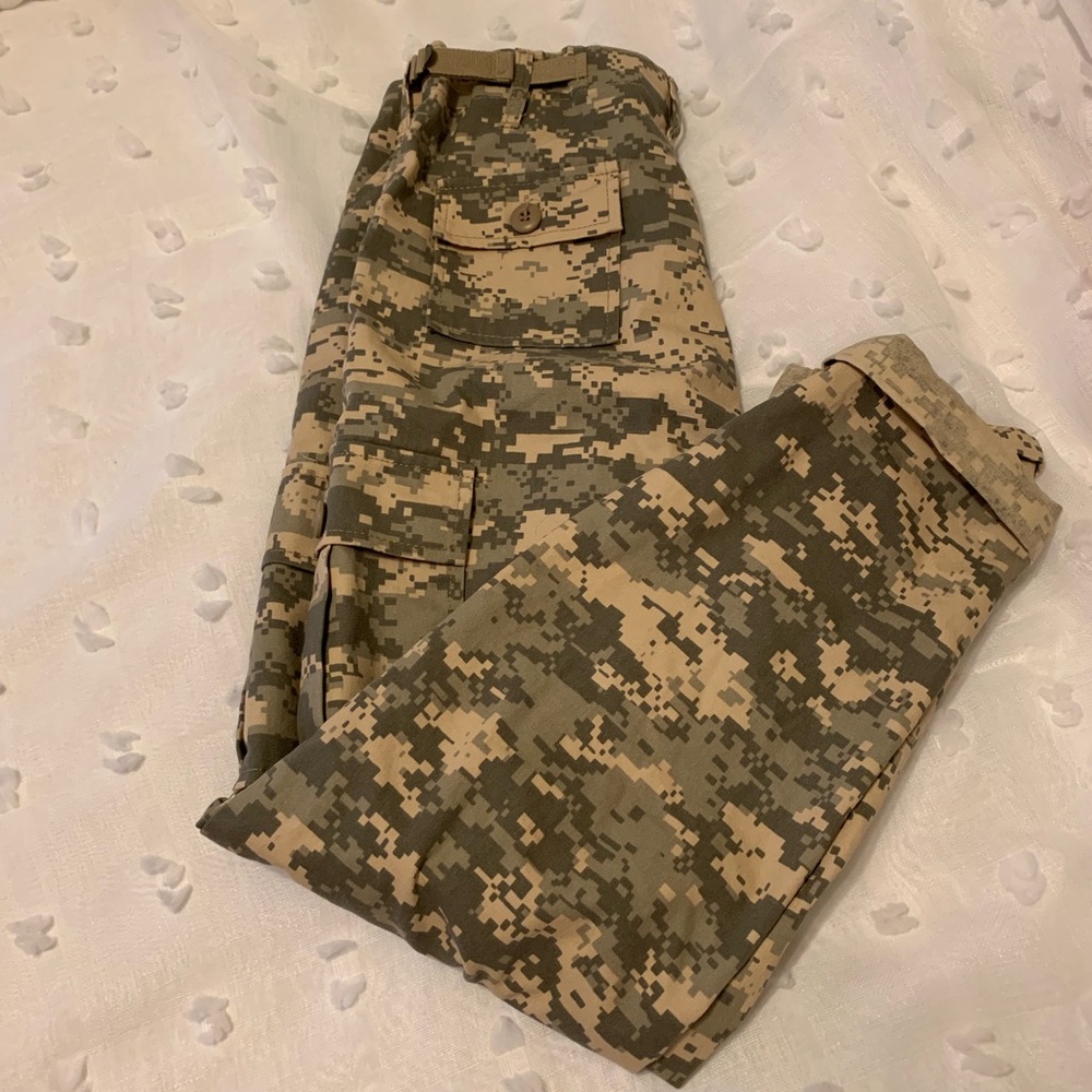 High rise camo pants